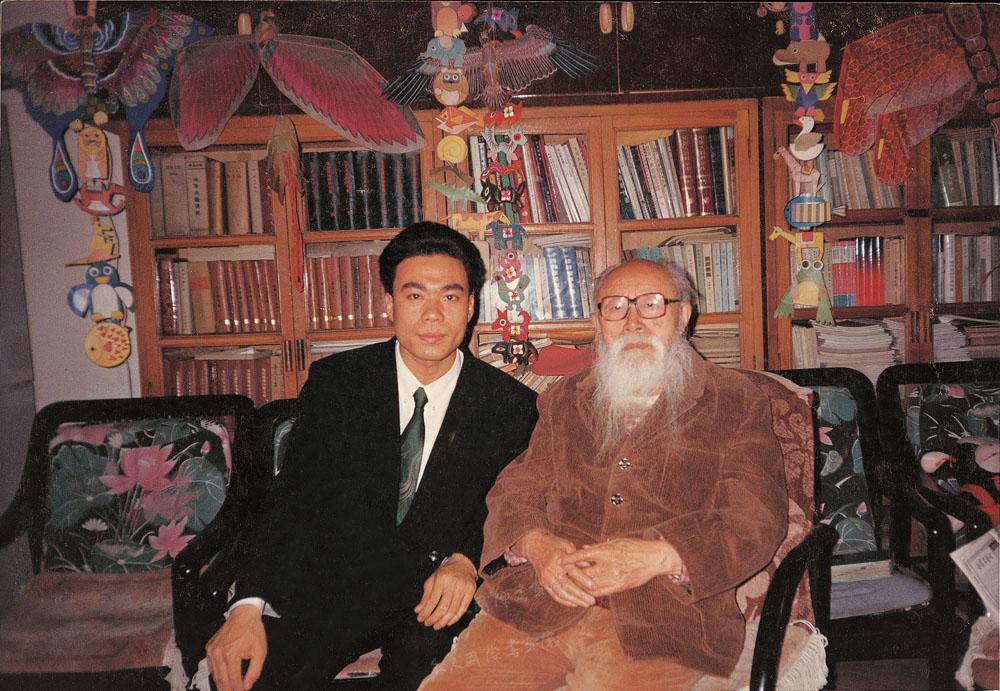 1995年陈博洲作客于中国美协、电影协副主席蔡若虹（右）家中